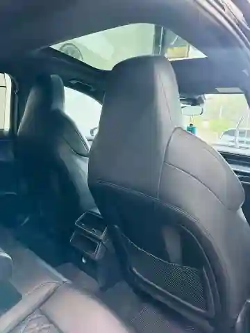 Audi A6 2022 S Line - Vue 5