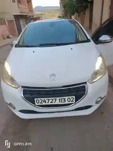 Peugeot 208 2013 Allure - Vue 5