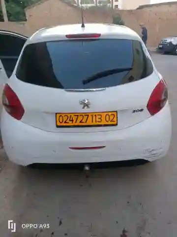 Peugeot 208 2013 Allure - Vue 9