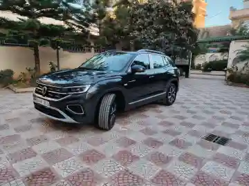 Volkswagen Tayron 2025 R-line - Vue 10