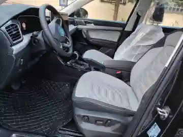 Volkswagen Tayron 2025 R-line - Vue 7