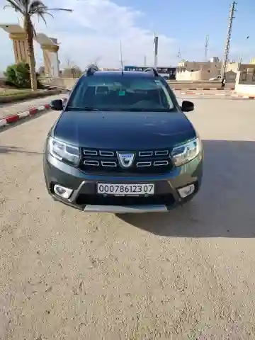 Dacia Sandero 2023 Stepway Expression Plus - Vue 11