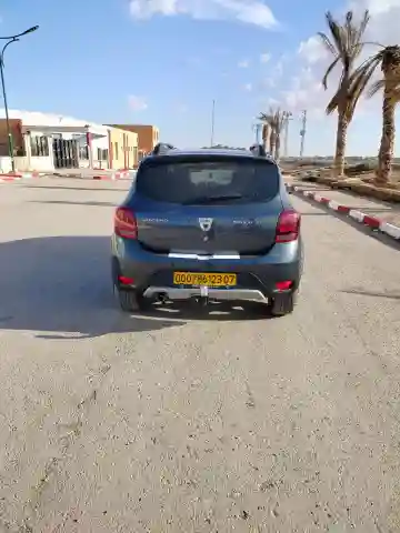 Dacia Sandero 2023 Stepway Expression Plus - Vue 5