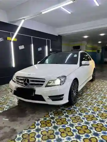 Mercedes Classe C 2013 250 Avantgarde - Vue 7