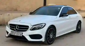 Mercedes Classe C 2015 220 AMG Line - Vue 1