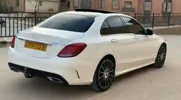 Mercedes Classe C 2015 220 AMG Line - Vue 3