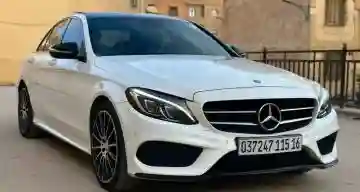 Mercedes Classe C 2015 220 AMG Line - Vue 4