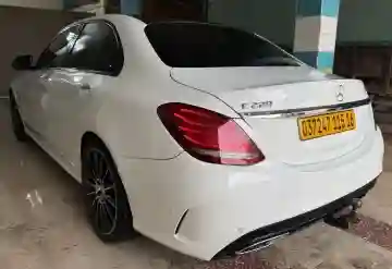 Mercedes Classe C 2015 220 AMG Line - Vue 7