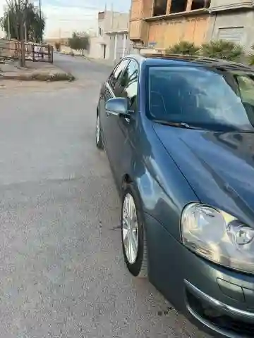 Volkswagen Jetta 2025 - Vue 10