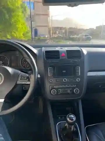 Volkswagen Jetta 2025 - Vue 16
