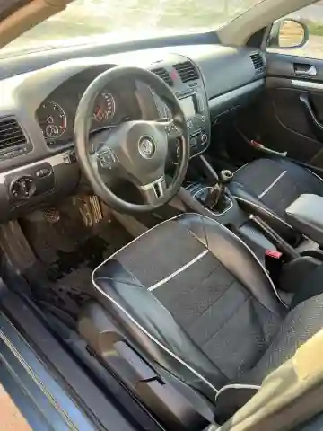 Volkswagen Jetta 2025 - Vue 8