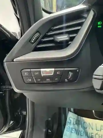 BMW Série 1 2025 118i - Vue 1
