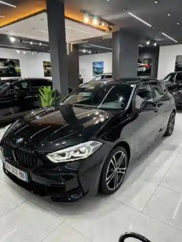 BMW Série 1 2025 118i - Vue 10