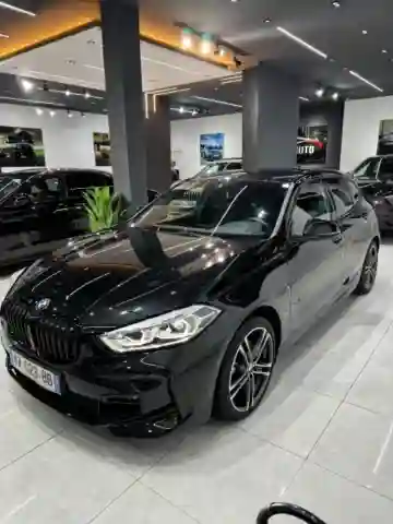 BMW Série 1 2025 118i - Vue 13