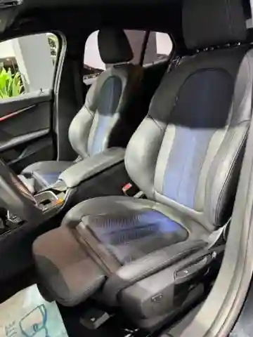 BMW Série 1 2025 118i - Vue 16