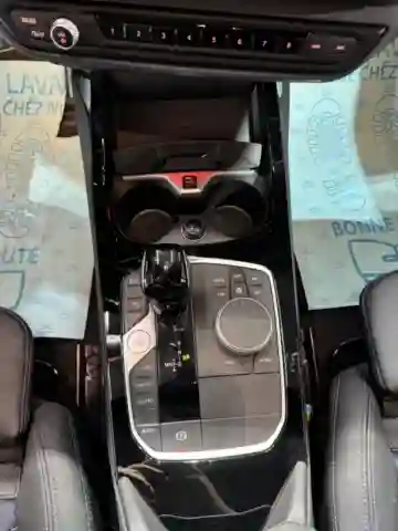 BMW Série 1 2025 118i - Vue 2