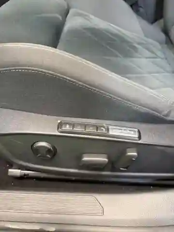 Volkswagen Golf 8 2021 Life - Vue 2