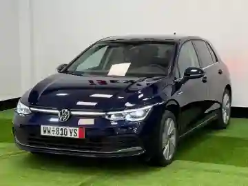 Volkswagen Golf 8 2021 Life - Vue 5