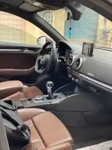 Audi A3 2019 S Line - Vue 1