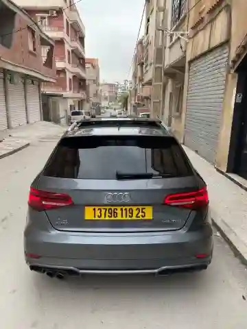 Audi A3 2019 S Line - Vue 3