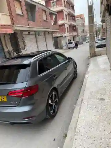 Audi A3 2019 S Line - Vue 9
