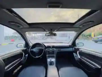 Mercedes Classe C 2005 220 Editions Sport - Vue 10
