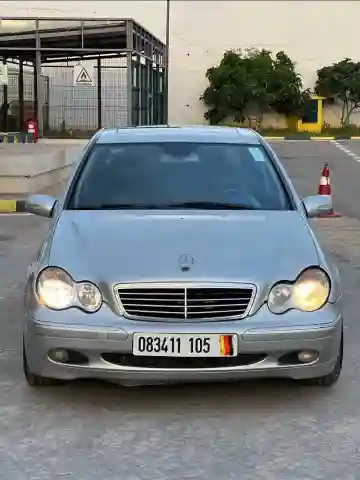 Mercedes Classe C 2005 220 Editions Sport - Vue 13