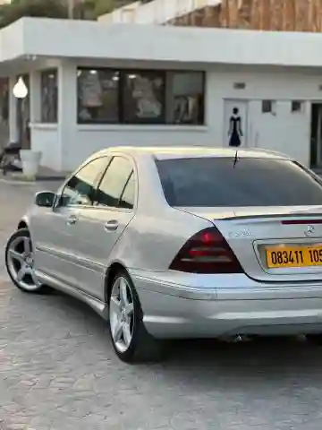 Mercedes Classe C 2005 220 Editions Sport - Vue 18