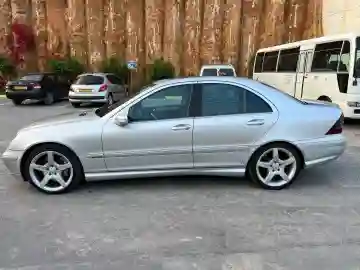Mercedes Classe C 2005 220 Editions Sport - Vue 2