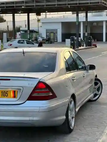 Mercedes Classe C 2005 220 Editions Sport - Vue 6