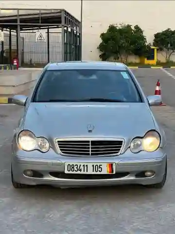 Mercedes Classe C 2005 220 Editions Sport - Vue 8