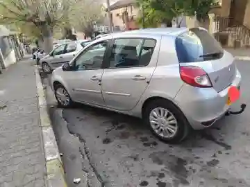 Renault Clio 3 2010 Clio 3 - Vue 1