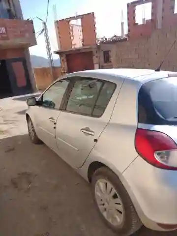 Renault Clio 3 2010 Clio 3 - Vue 17