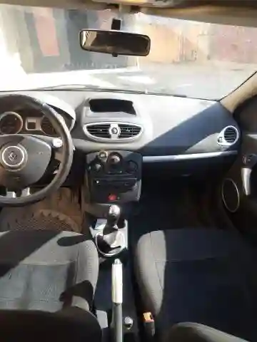 Renault Clio 3 2010 Clio 3 - Vue 8