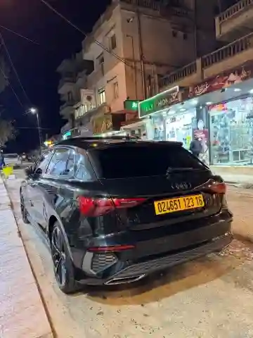 Audi A3 2023 Sline - Vue 18