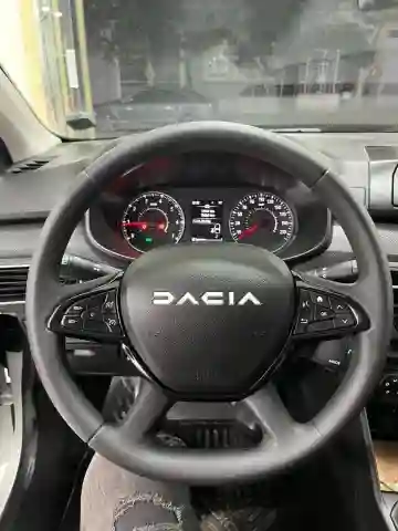 Dacia Sandero 2023 - Vue 10