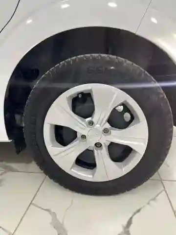 Dacia Sandero 2023 - Vue 13