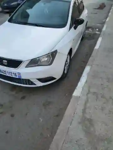 Seat Ibiza 2012 Fully +toit Ouvrant - Vue 1
