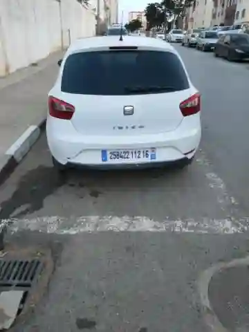 Seat Ibiza 2012 Fully +toit Ouvrant - Vue 5