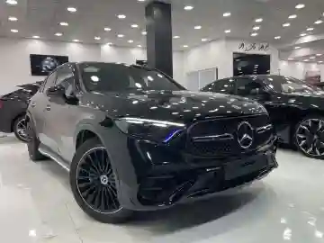 Mercedes GLC 2025 AMG Line - Vue 2