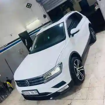 Volkswagen Tiguan 2016 Carat + - Vue 12