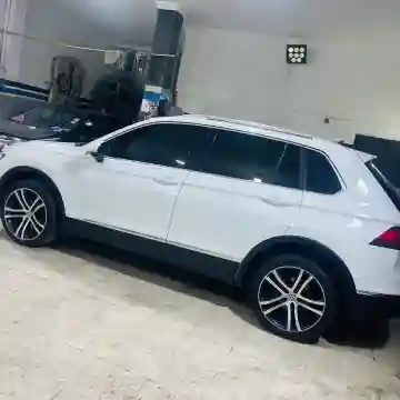 Volkswagen Tiguan 2016 Carat + - Vue 18