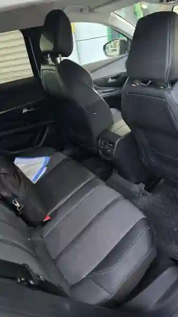 Peugeot 3008 2022 Allure - Vue 10