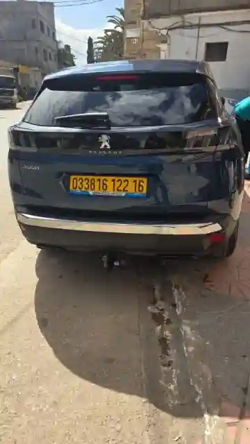 Peugeot 3008 2022 Allure - Vue 2