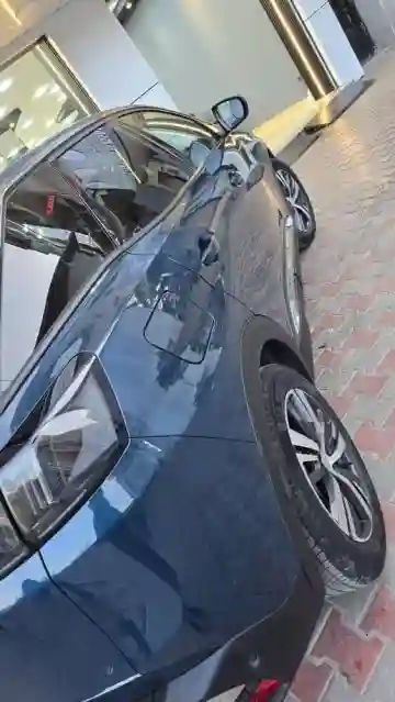 Peugeot 3008 2022 Allure - Vue 4
