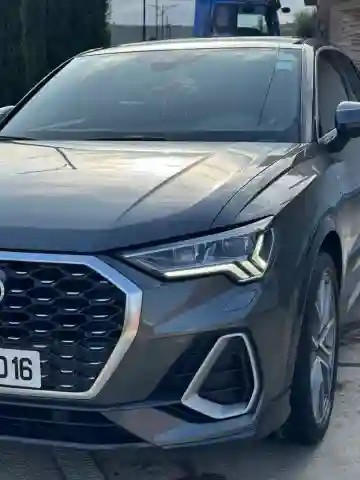 Audi Q3 2020 S Line - Vue 18