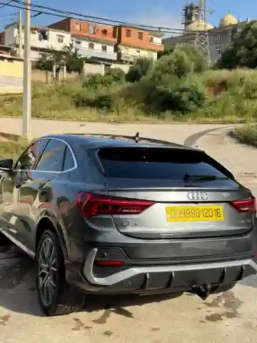Audi Q3 2020 S Line - Vue 7