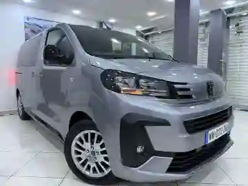Peugeot Traveller 2025 9 Place