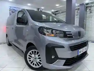 Peugeot Traveller 2025 9 Place - Vue 6