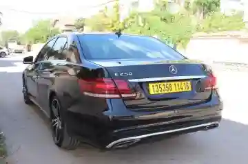 Mercedes Classe E 2014 Technologie + - Vue 4